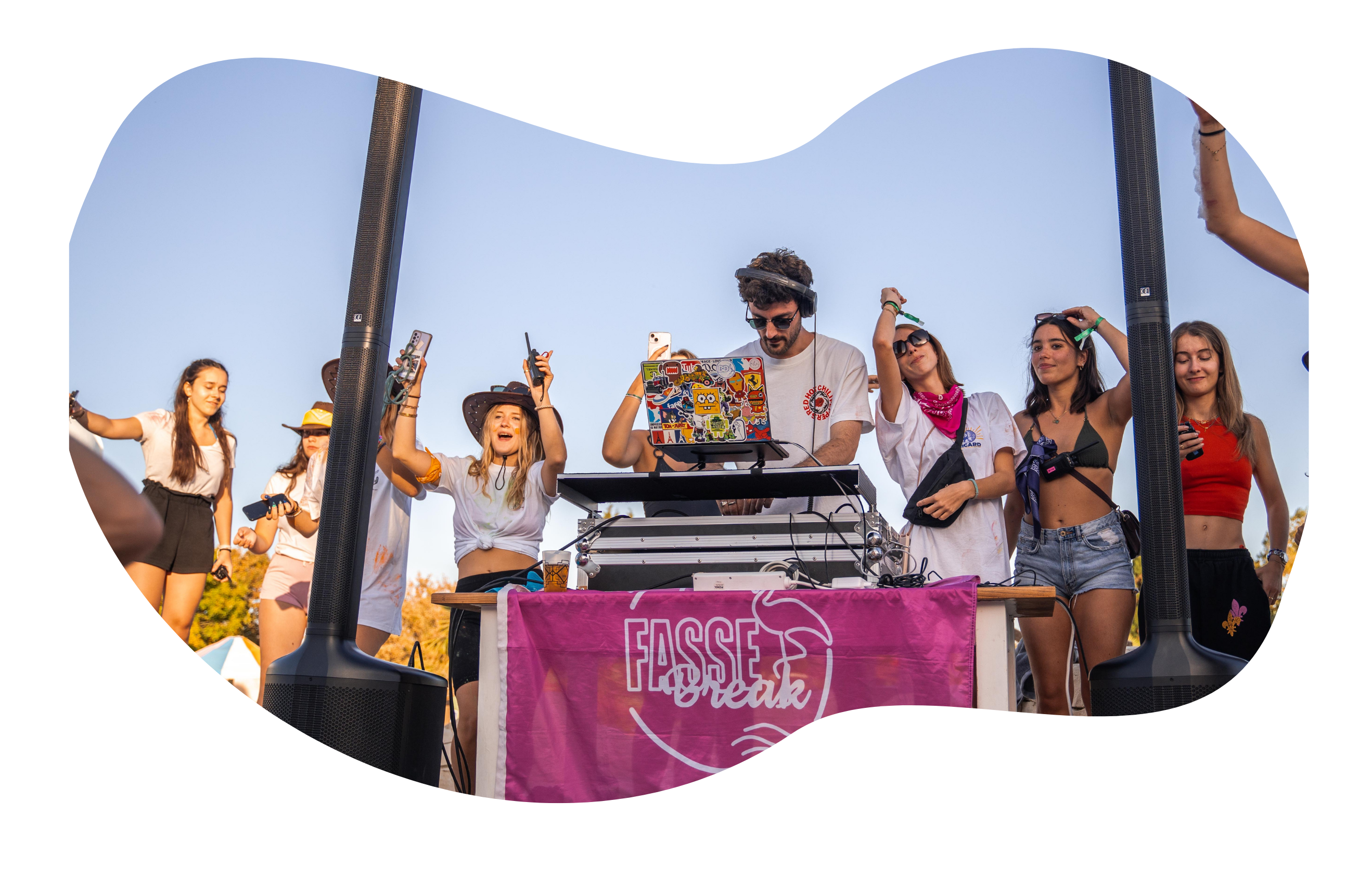 Image seulement présente sur mobile